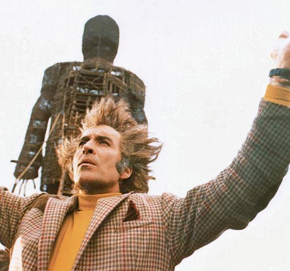 Christopher Lee in The Wicker Man Christopher Lee in una scena di The Wicker Man