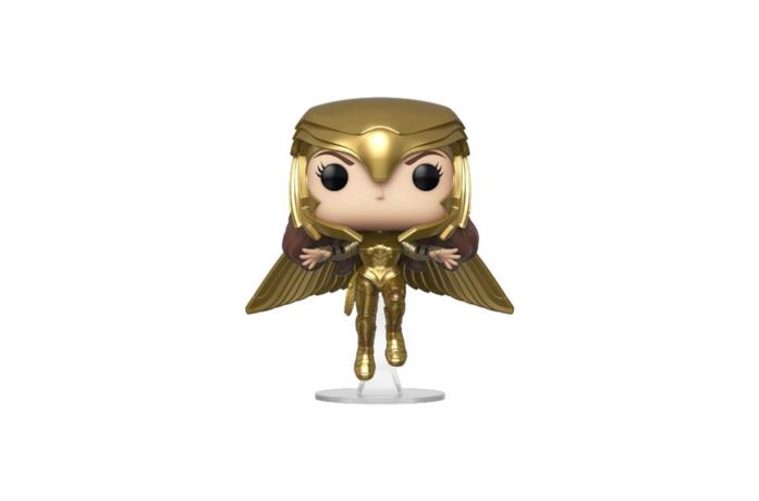 Primo piano di Gal Gadot con la Golden Armor