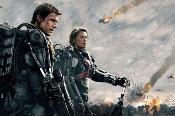 Tom Cruise ed Emily Blunt in Edge of Tomorrow - Senza domani