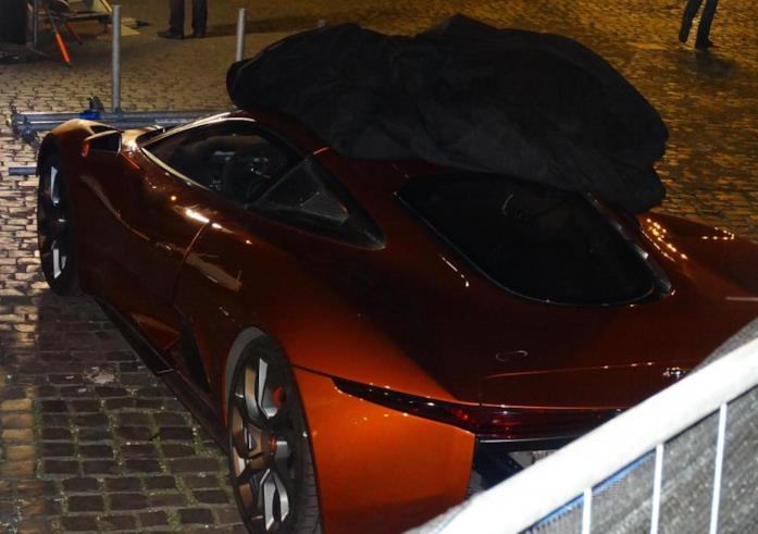 Spectre, i bolidi del film di Mendes La Jaguar del film