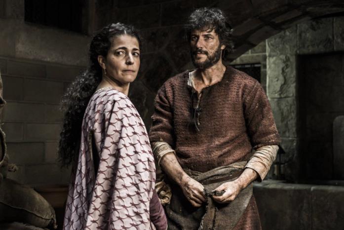 La cattedrale del mare: tutto sui personaggi, i protagonisti e i doppiatori Nora Navas ne La cattedrale del mare
