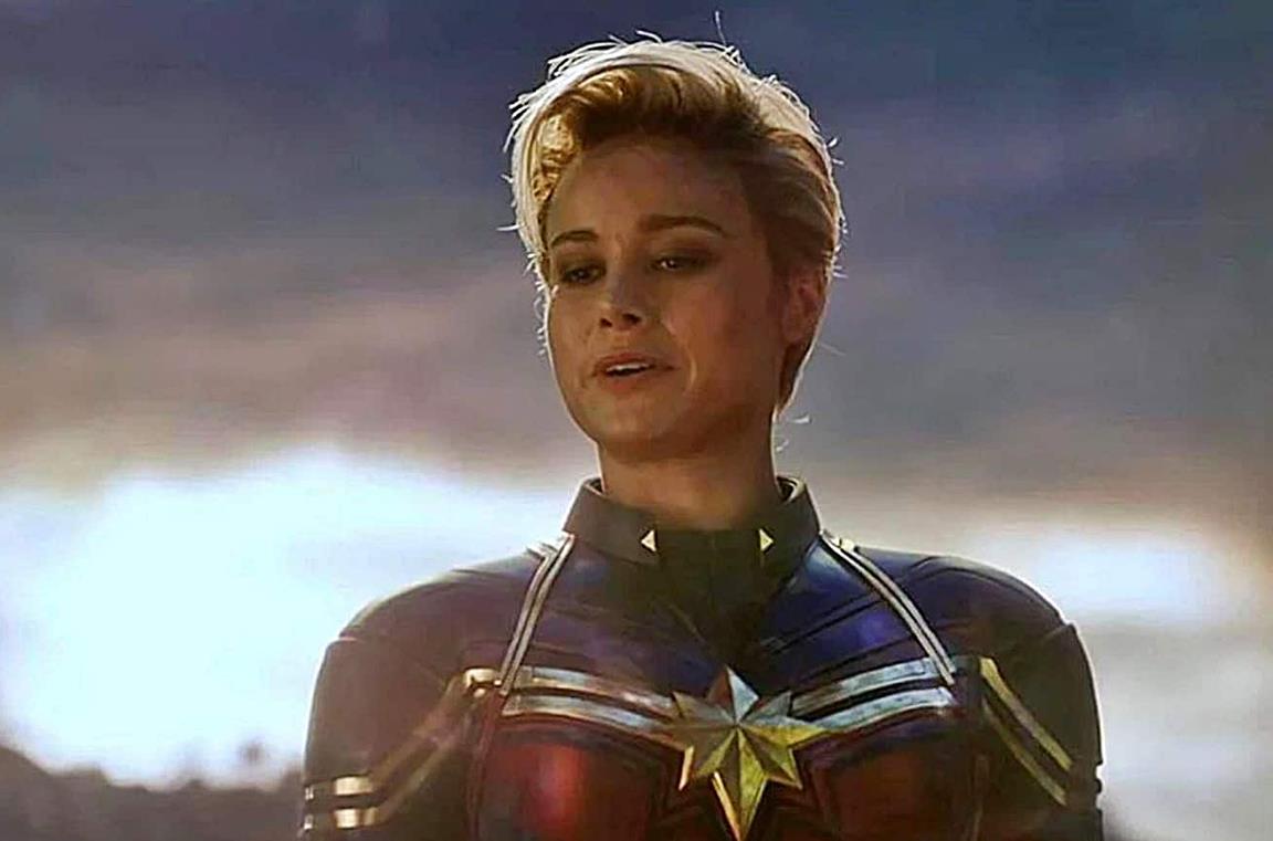 Brie Larson nei panni di Captain Marvel