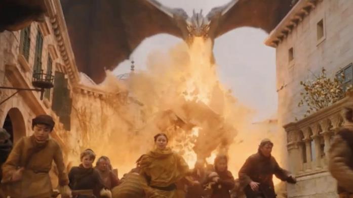 Game of Thrones 8: a chi ha scritto Varys e cosa significa? Gli abitanti di Approdo del Re vengono carbonizzati da Drogon in Game of Thrones 8x05