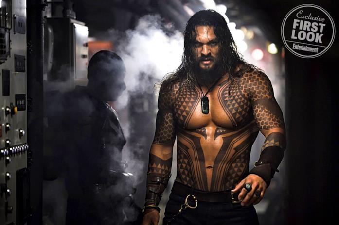 Una nuova immagine da Aquaman, con protagonista Jason Momoa Aquaman: la prima still ufficiale dal film con Jason Momoa