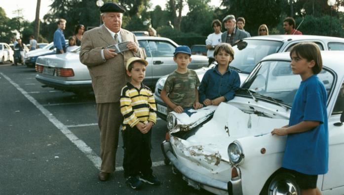 Fantozzi 2000 - La clonazione, l'ultimo film della serie Paolo Villaggio in una scena del film