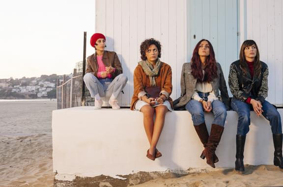 Silvia D’Amico, Serena Rossi, Ambra Angiolini e Ilenia Pastorelli in una scena di Brave ragazze