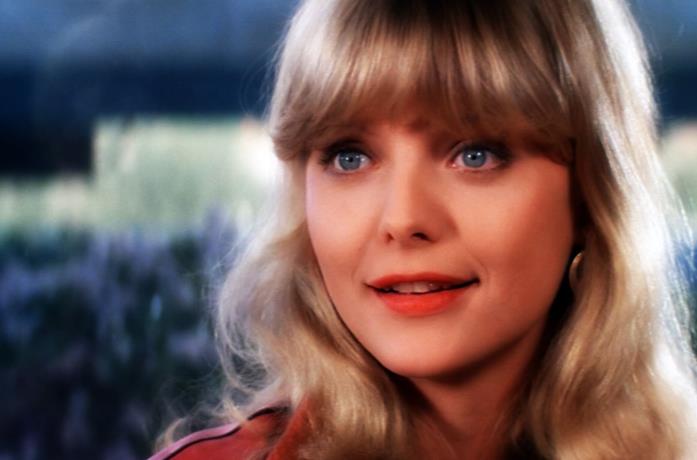 Una scena di Grease 2 con Michelle Pfeiffer