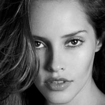 Anni Barros