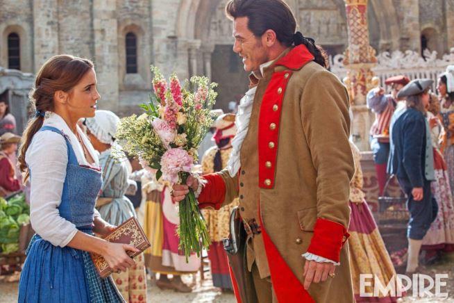 La Bella e la Bestia Belle parla con Gaston ne La Bella e la Bestia
