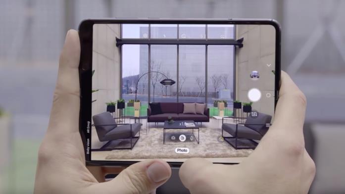 L'app Fotocamera del Galaxy Fold è perfettamente ottimizzata L'app Fotocamera in esecuzione sul Galaxy Fold in modalità tablet