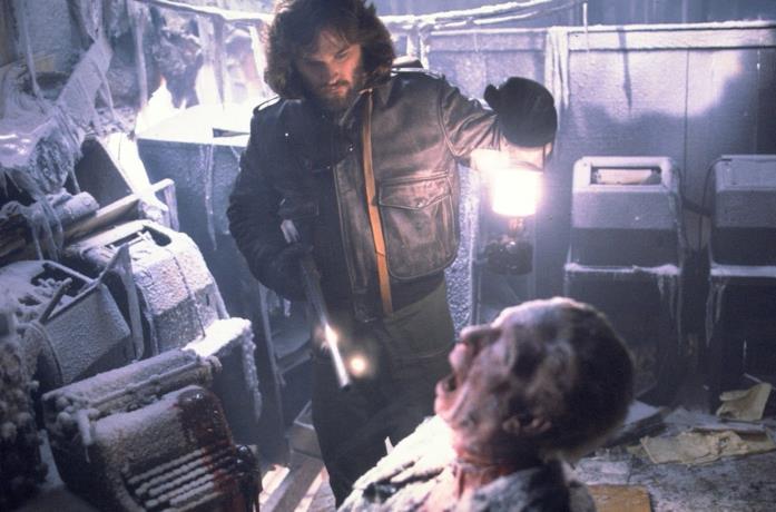 Kurt Russell è R.J. MacReady in La cosa