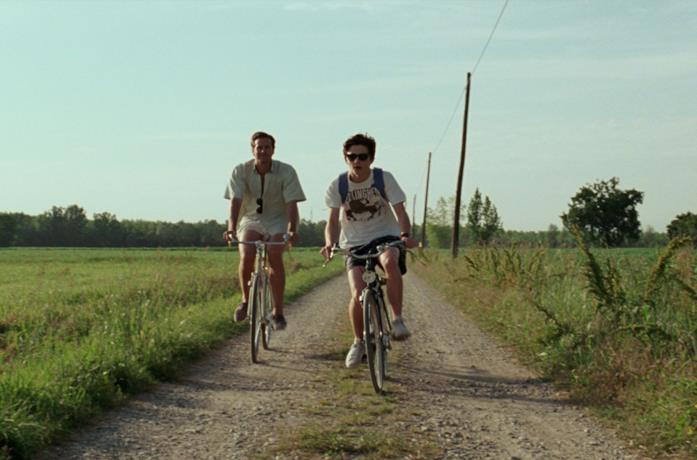 Una scena di Call me by your name in bicicletta