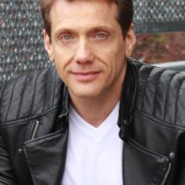 Stefan Hayes