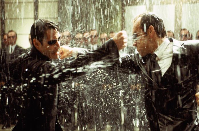 Neo contro l'Agente Smith in una sequenza di Matrix Revolutions