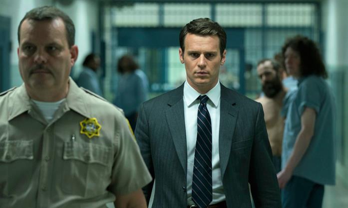 L'agente Ford pronto ad intervistare un serial killer Jonathan Groff nei panni dell'agente Holden Ford