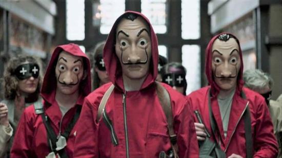 The Witcher Henry Cavill Si Prepara Alla Serie Con Libri E