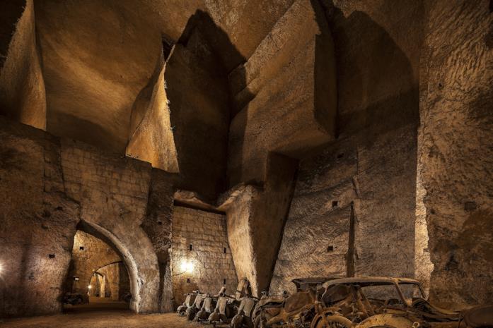 Tutte le ambientazioni di Mina Settembre La Galleria Borbonica Sotterranea è una delle location