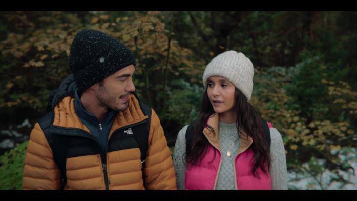 Tag e Natalie in Love Hard Una scena di Love Hard con Tag e Natalie