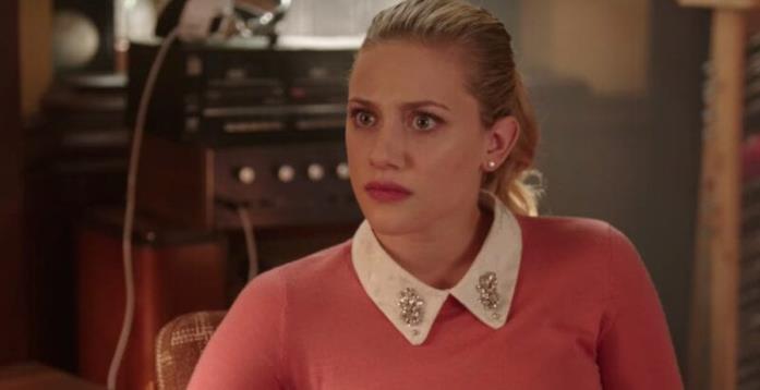 La bionda Betty di Riverdale Betty in una scena di Riverdale