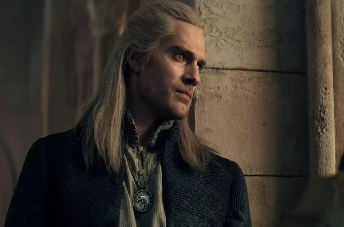 The Witcher Henry Cavill Si Prepara Alla Serie Con Libri E