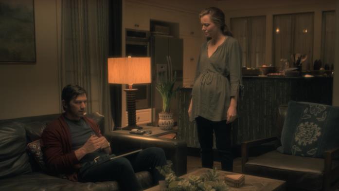 La casa di Steven Crain, dove lo scrittore vive con la moglie Gli interni della casa di Steven e Leigh in una scena di Hill House