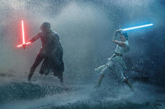Kylo e Rey si affrontano