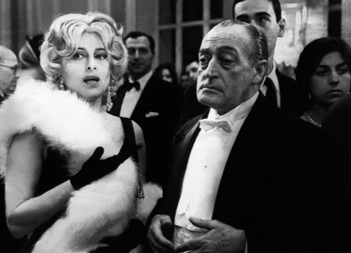 RaiPlay: tutti i film di Totò in streaming Anna Magnani e Totò in una scena di Risate di gioia