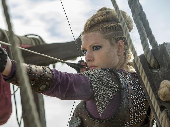 Katheryn Winnick in un episodio di Vikings Katheryn Winnick è Lagertha in Vikings