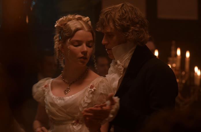 Emma balla con Mr Knightley