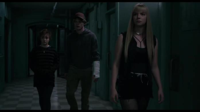 Un frame tratto dal trailer di The New Mutants I tre giovani mutanti visitano l'oscura e misteriosa scuola
