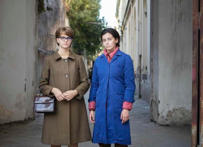 Lenù e Lila nell'ultima puntata Lenù e Lila s'incontrano di nuovo nell'ultima puntata di L'amica geniale