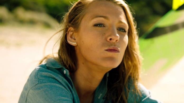 The Shallows, la recensione The Shallows, Blake Lively contro lo squalo