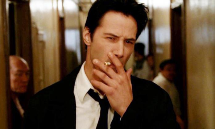 Keanu Reeves interpreta John Constantine