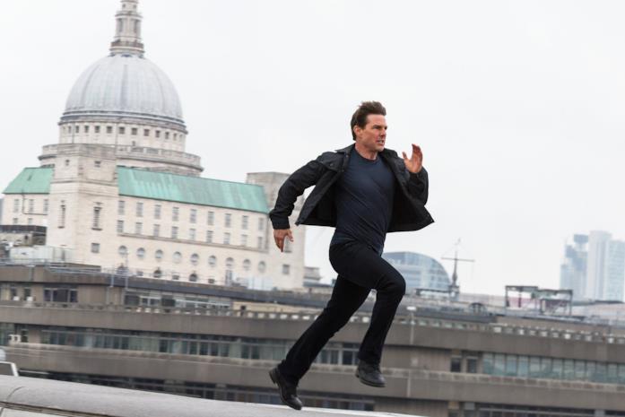 Tom Cruise corre in una scena di Mission: Impossible - Fallout