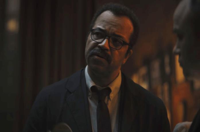 Un'immagine di Jeffrey Wright come Jim Gordon