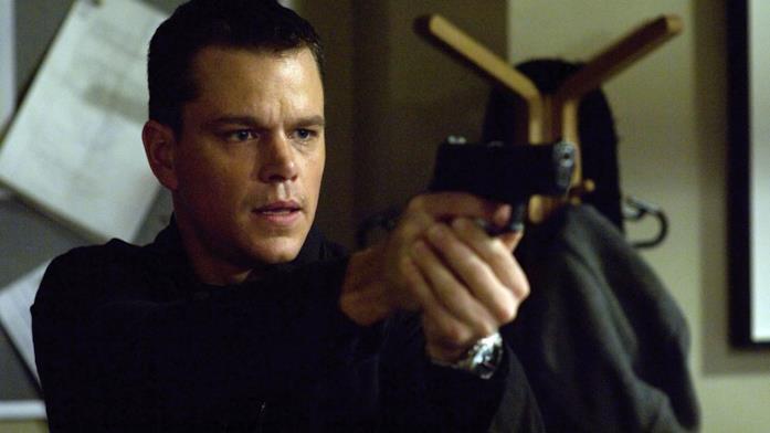 I 10 migliori film di spionaggio da vedere su Netflix Matt Damon in una scena del film The Bourne Identity