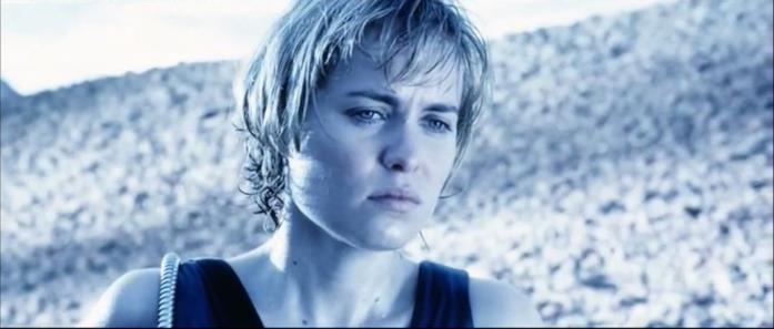 Pitch Black: Radha Mitchell è Carolyn Fry Pitch Black: Carolyn Fry