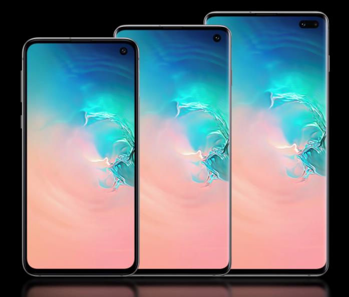 I nuovi Galaxy S10, S10 Plus ed S10e di Samsung con design Infinity-O Immagine promozionale dei Galaxy S10, S10 Plus ed S10e
