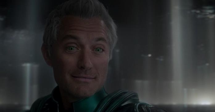 Un doppio Jude Law in una scena extra di Captain Marvel Jude Law con i capelli bianchi
