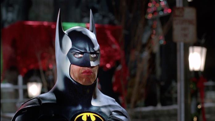 Michael Keaton ha citato una battuta di Batman durante le riprese di Homecoming Primo piano di Batman (Michael Keaton) nell'omonimo film del 1989 diretto da Tim Burton