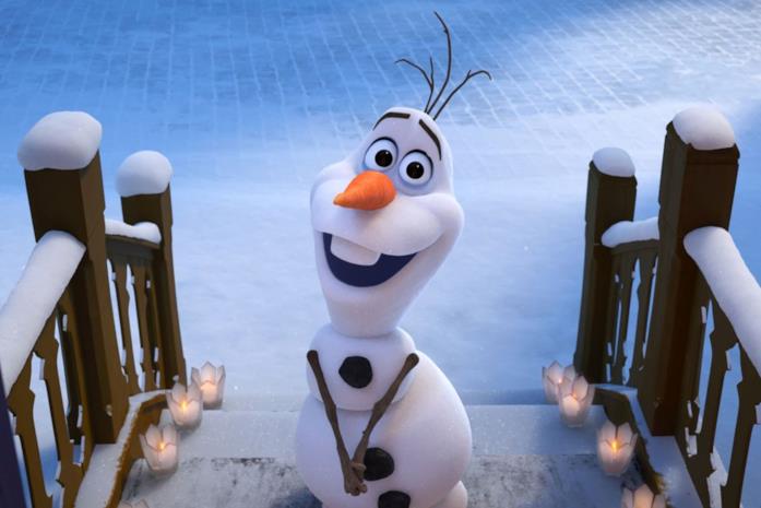 Il pupazzo Olaf, un personaggio di Frozen Olaf mentre aspetta che qualcuno gli apra la porta