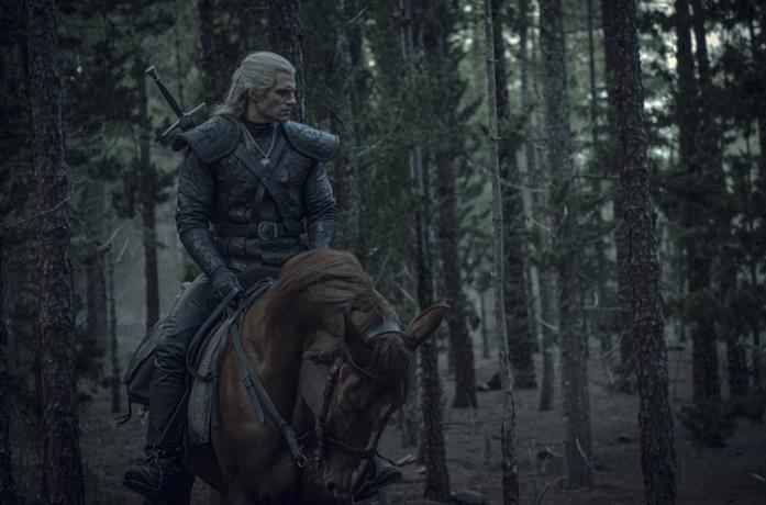 Henry Cavill è Geralt di Rivia in The Witcher
