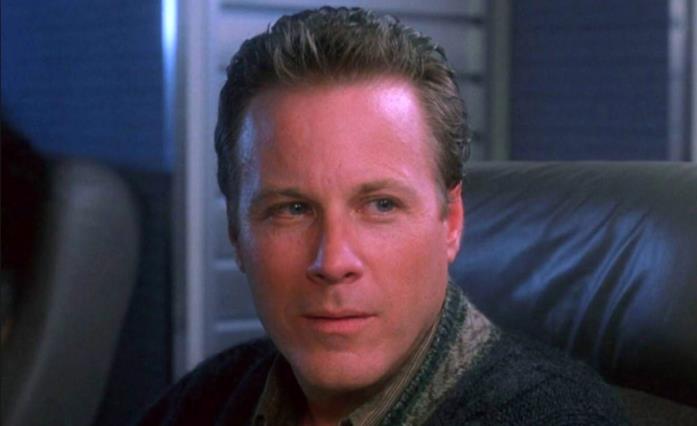 John Heard in Mamma, Ho Perso l'Aereo