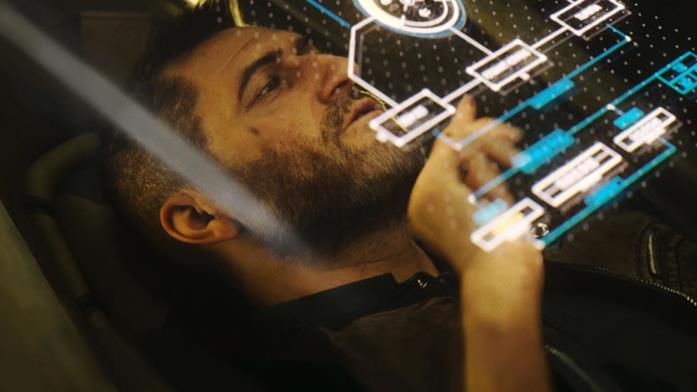 Una scena di Oltre aquila Il protagonista dell'episodio Oltre aquila utilizza un futuristico computer