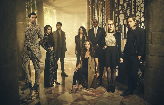 Un'immagine con i protagonisti di The Magicians