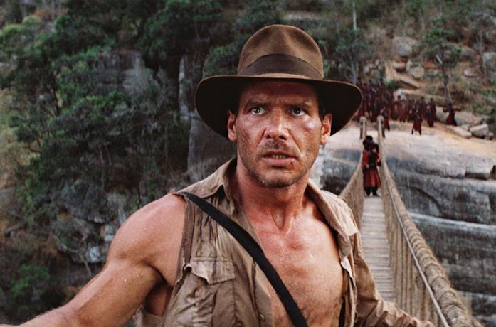 Indiana Jones in una scena de Il tempio maledetto