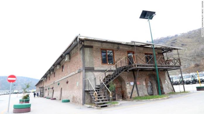 L'edificio di Ankara che ospita la libreria dei libri dimenticati La facciata esterna dell'edificio di Ankara che ospita la libreria dei libri dimenticati