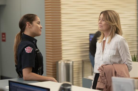 Grey's Anatomy e Station 19 rinnovati, Ellen Pompeo firma un nuovo accordo milionario
