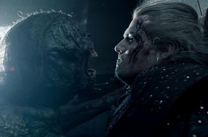Henry Cavill è Geralt di Rivia in The Witcher