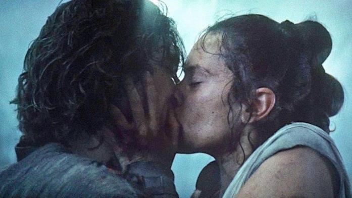 Il bacio tra Kylo Ren/Ben Solo e Rey